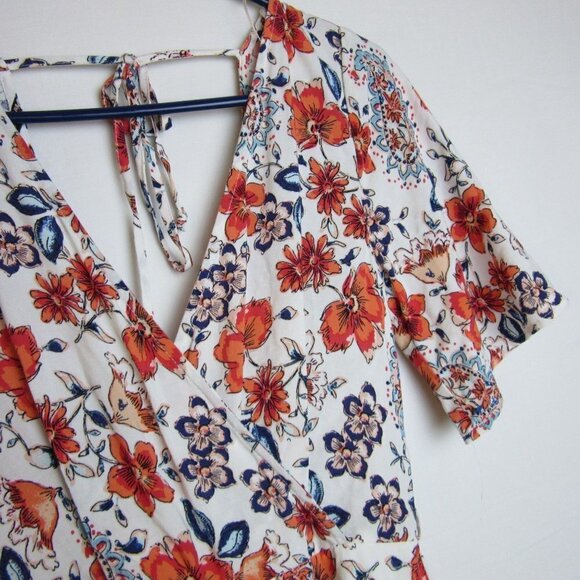 Francesca's Blue Rain Red Floral V Neck Romper XXS NEW - Picture 3 of 8